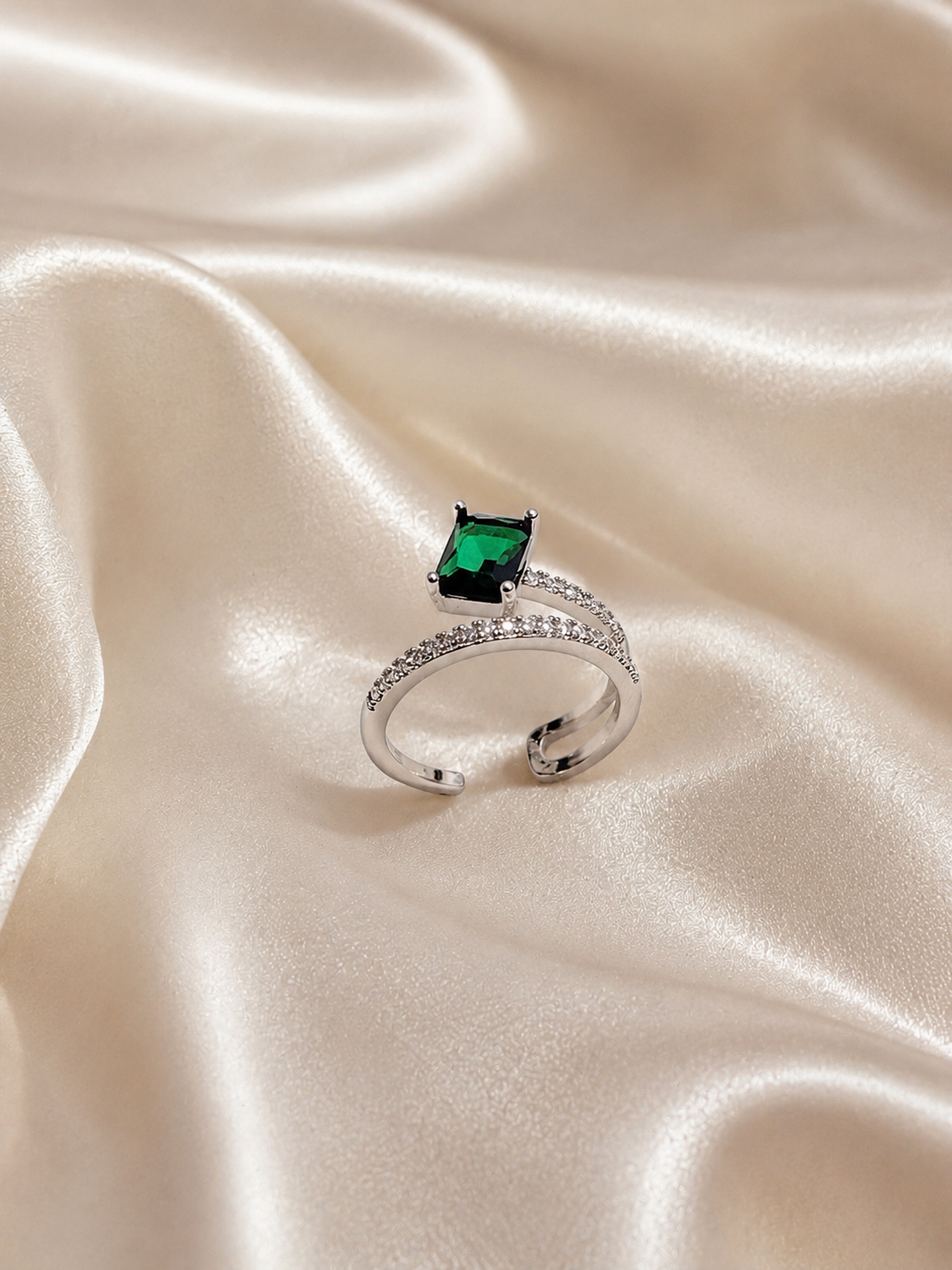 Emerald Grace Open ring