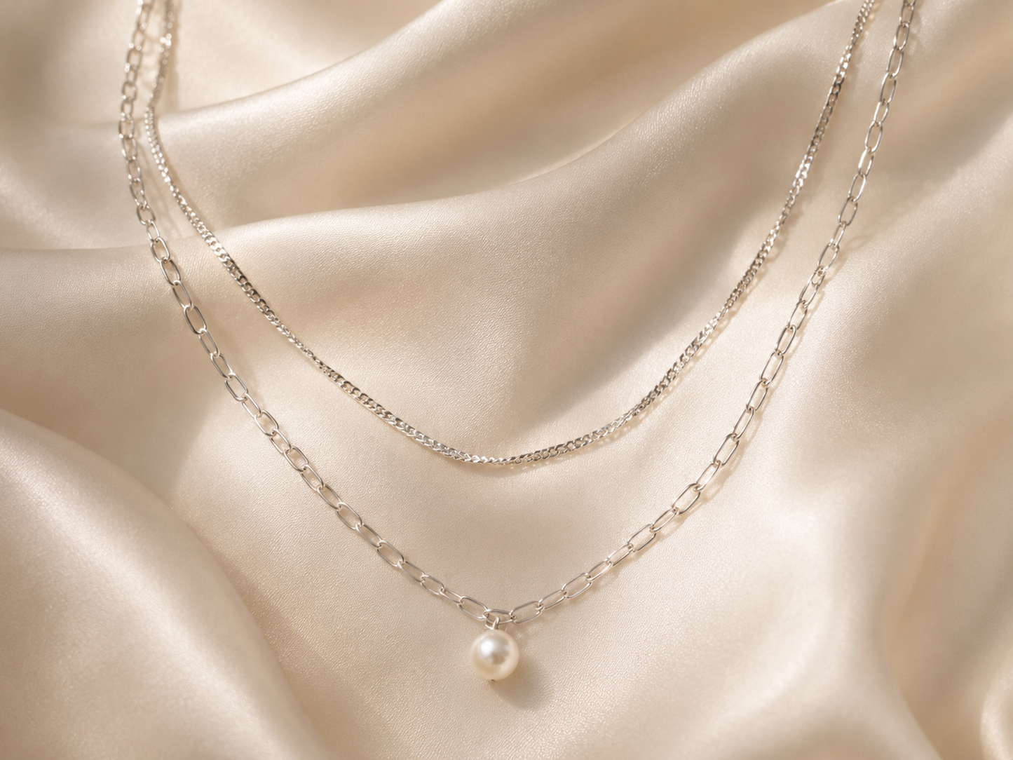 Pearl drift necklace Handcrafted