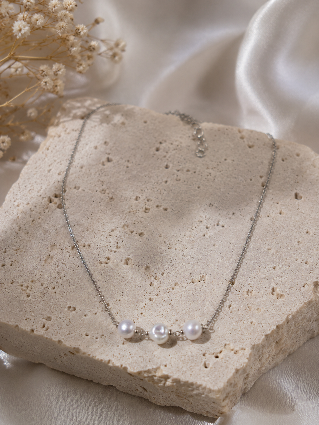Trinity pearl necklace Handcrafted