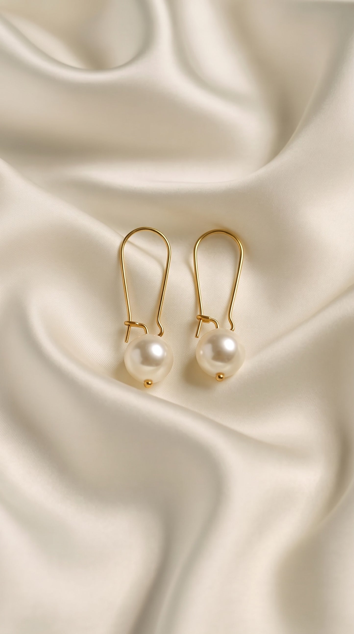 Pearl drop earings Handcrafted