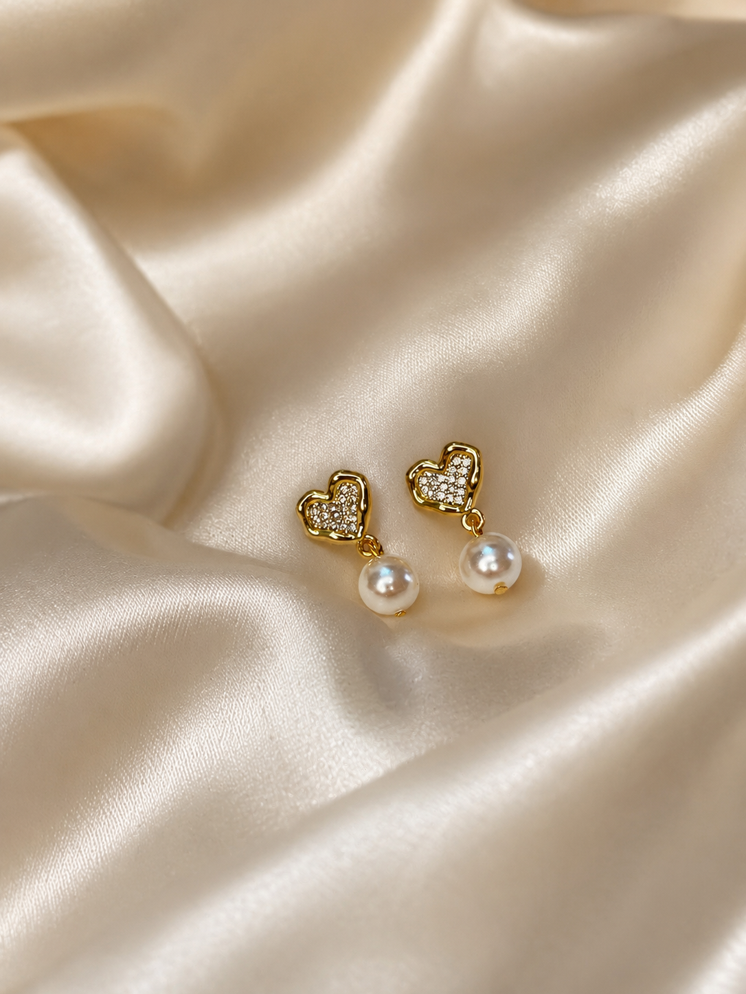 Heart Pearl Spark earrings
