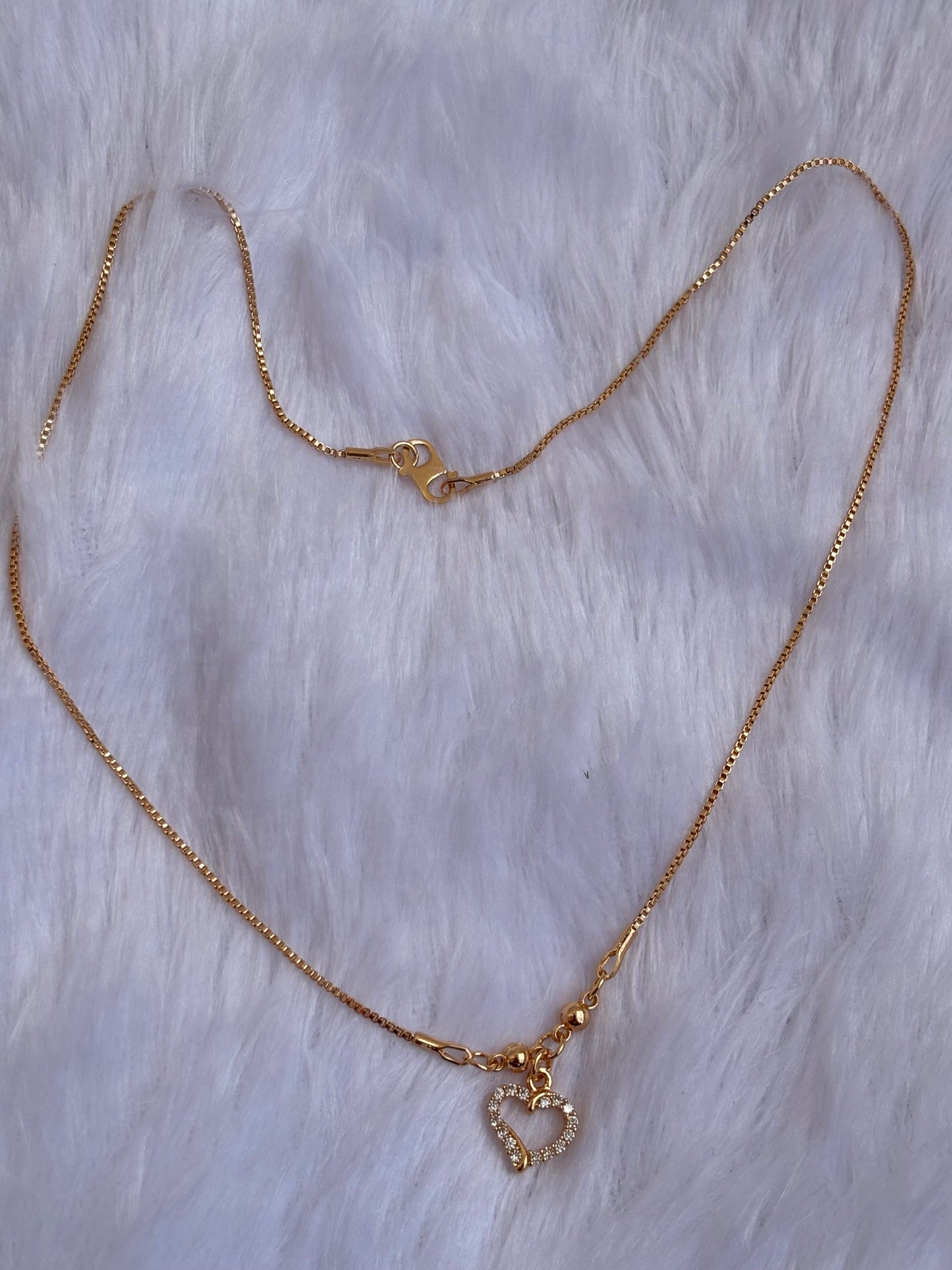 Dew heart necklace